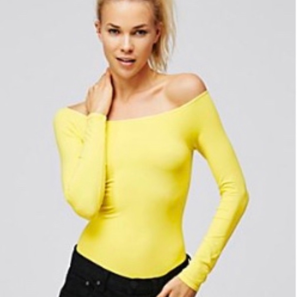 Free People seamless off the shoulder M/L NWOT